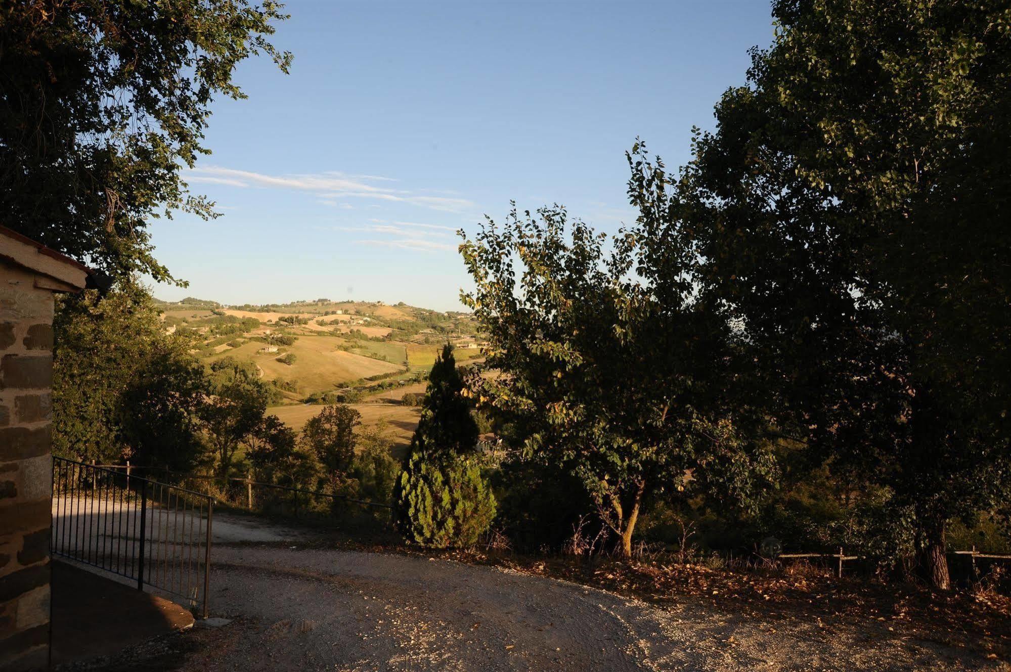 Azienda Agraria Montelujano Gubbio Exterior foto